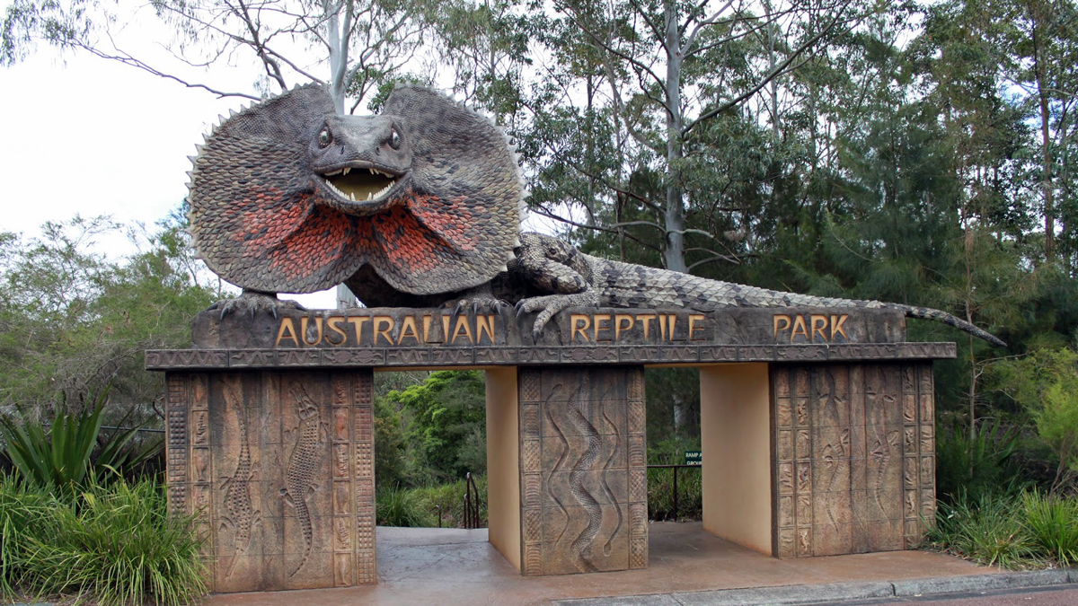 Australian Wild Animals Watching and Aboriginal Sacred Places Private Tour