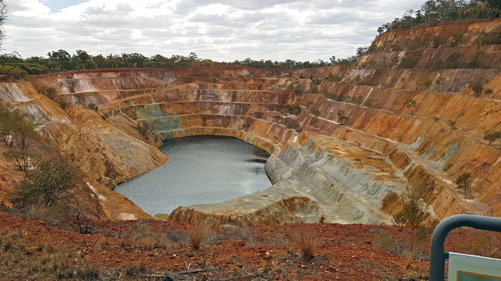 Голубое озеро пещер Jenolan