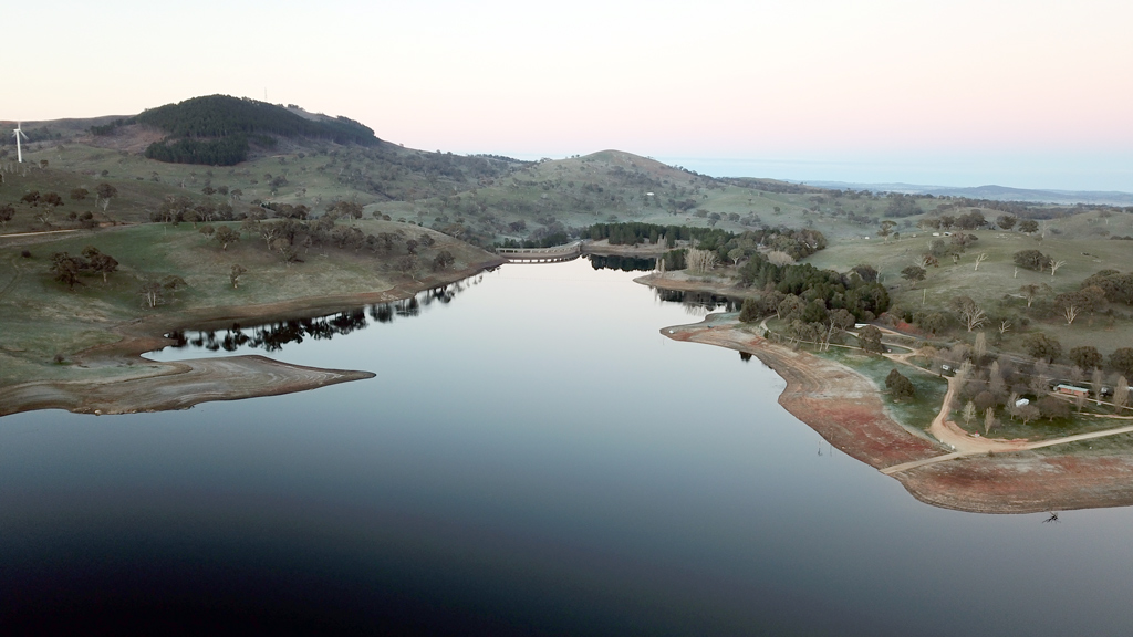 Вход в пещеры Jenolan