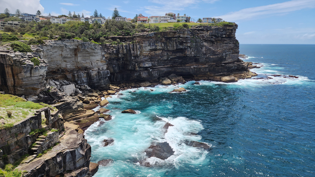 100 метровая скала в Даймонд Бэй 