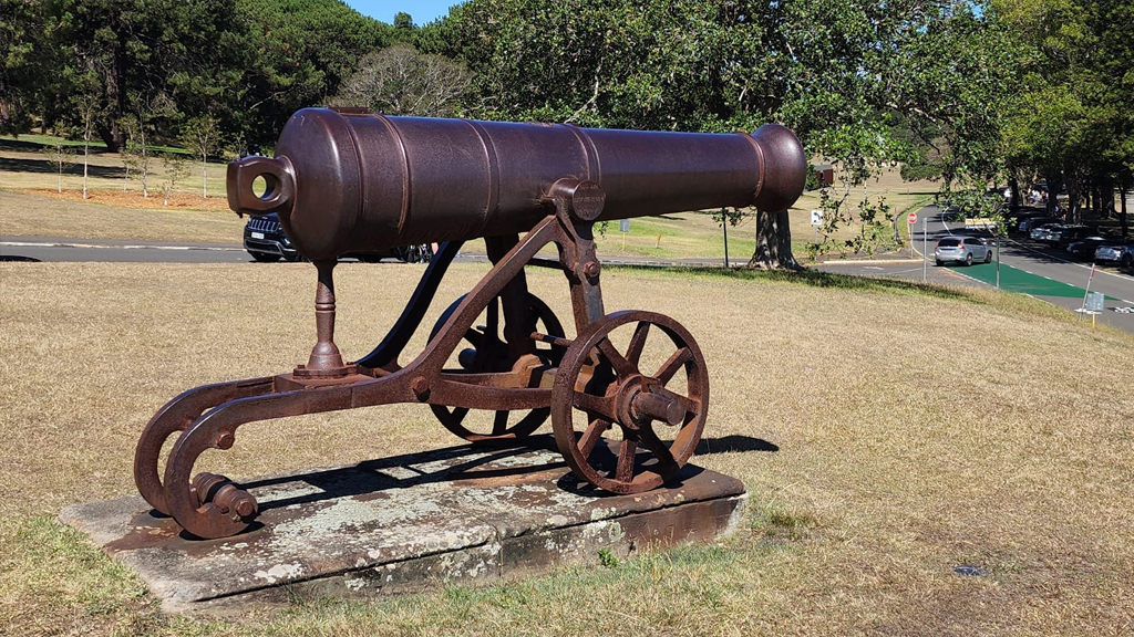 Русские пушки 1832 года в  Сентенниал парке 