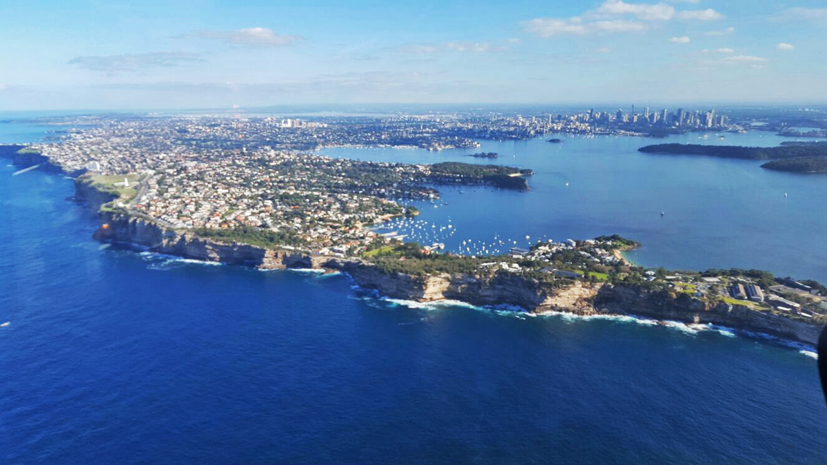 Sydney Helicopter Scenic Flight 20 min and Sydney Private Tour